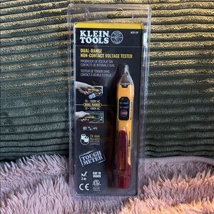 Dual-Range Non-Contact Voltage Tester - Yellow and Red